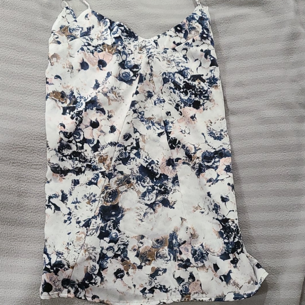 Dynamite sleeveless floral print top